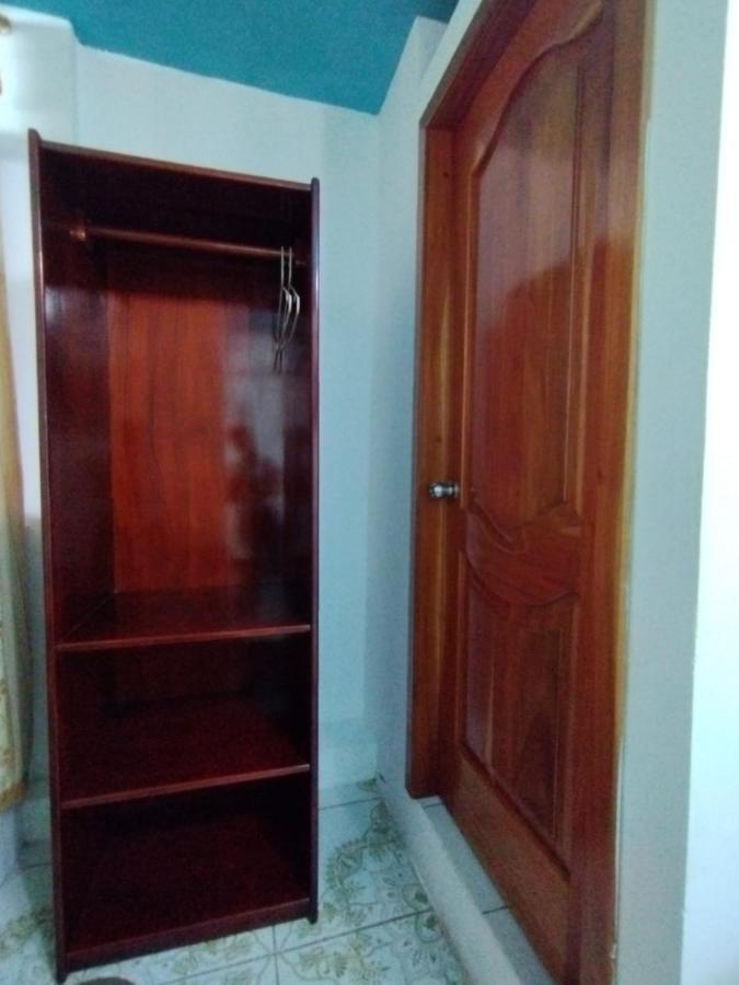 Hostal Brisas Del Mar Пуерто Виламил Екстериор снимка