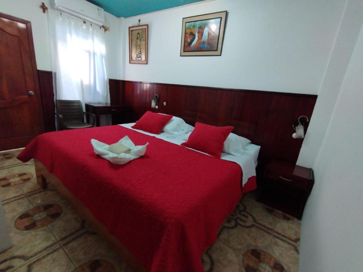 Hostal Brisas Del Mar Пуерто Виламил Екстериор снимка