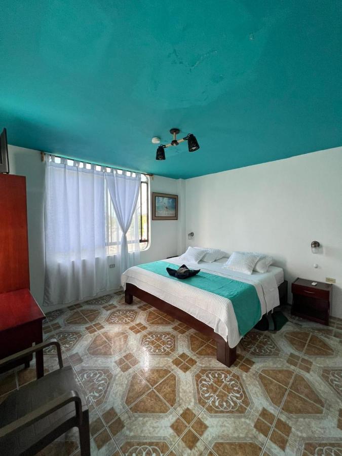 Hostal Brisas Del Mar Пуерто Виламил Екстериор снимка