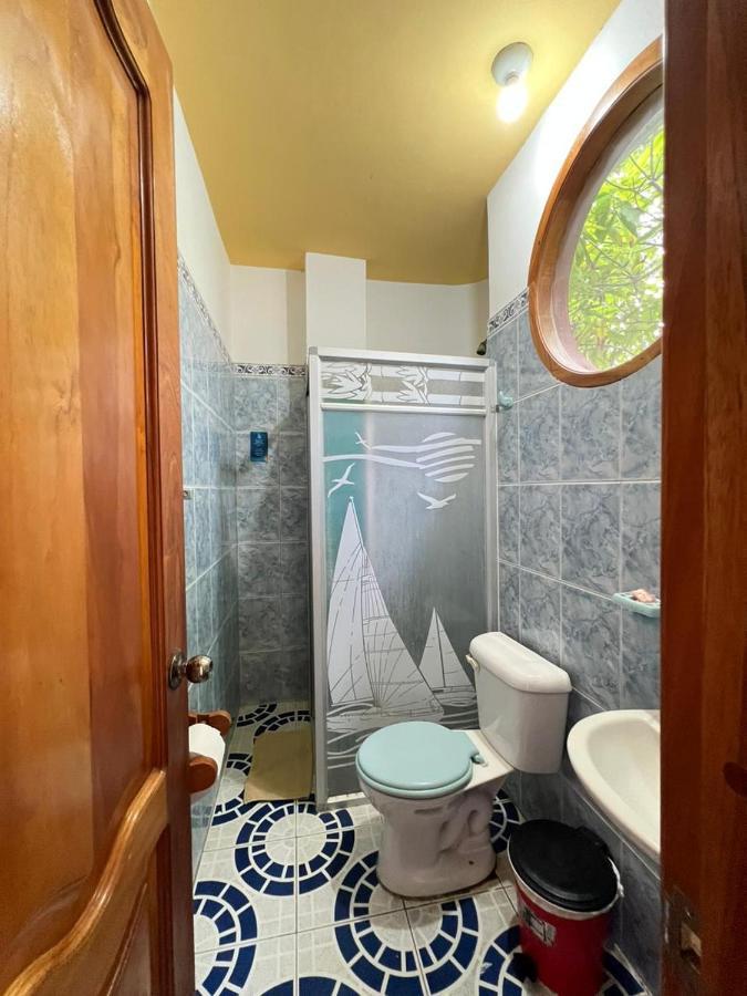 Hostal Brisas Del Mar Пуерто Виламил Екстериор снимка