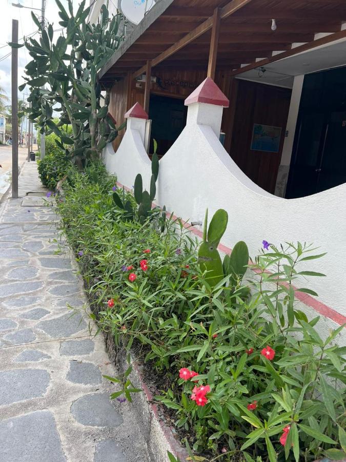 Hostal Brisas Del Mar Пуерто Виламил Екстериор снимка