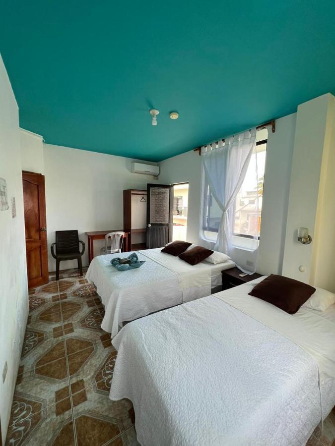 Hostal Brisas Del Mar Пуерто Виламил Екстериор снимка